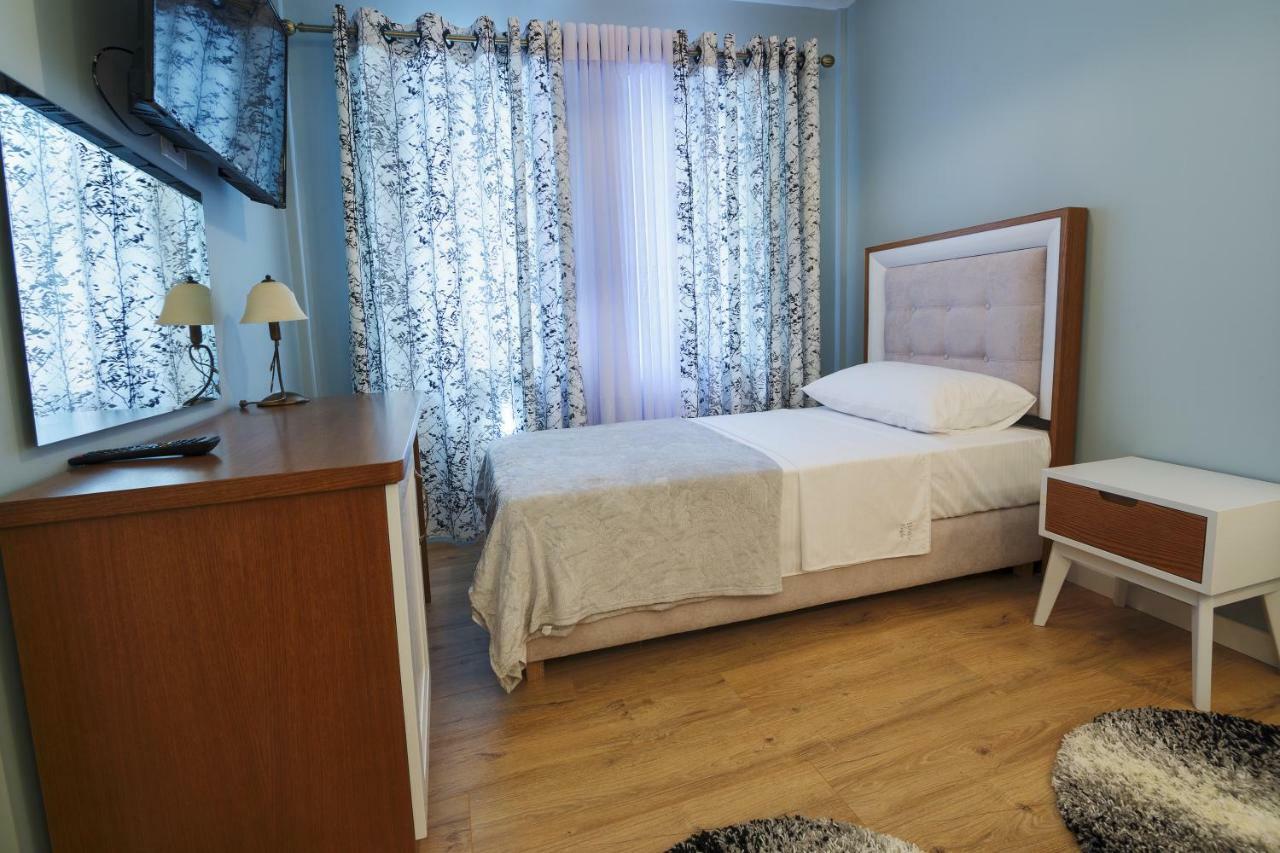 Eagles Philadelphia Bed & Breakfast Korce Bagian luar foto