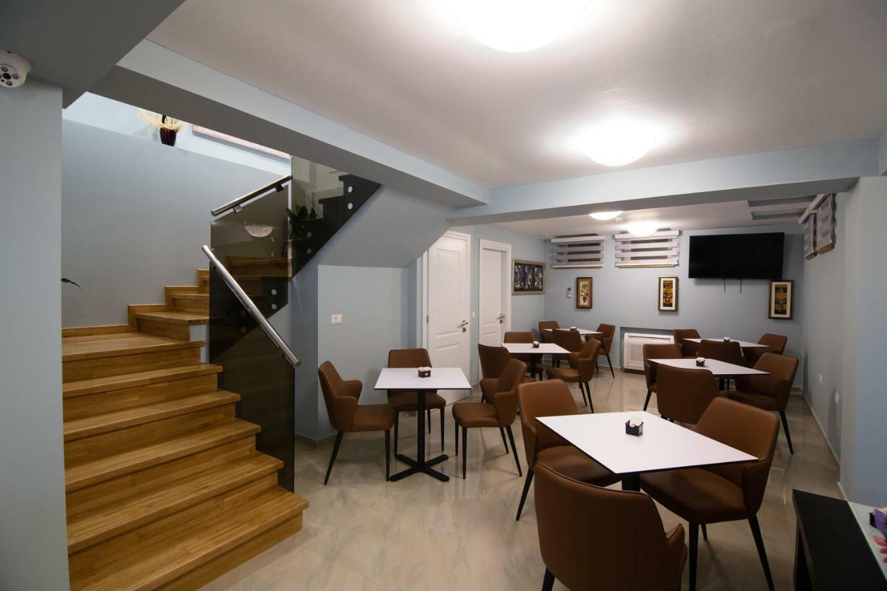 Eagles Philadelphia Bed & Breakfast Korce Bagian luar foto