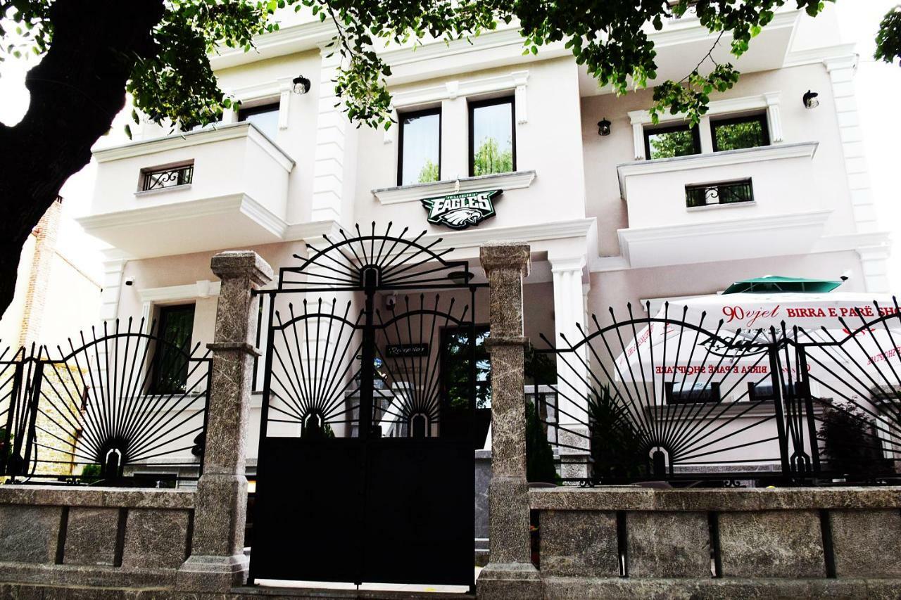 Eagles Philadelphia Bed & Breakfast Korce Bagian luar foto
