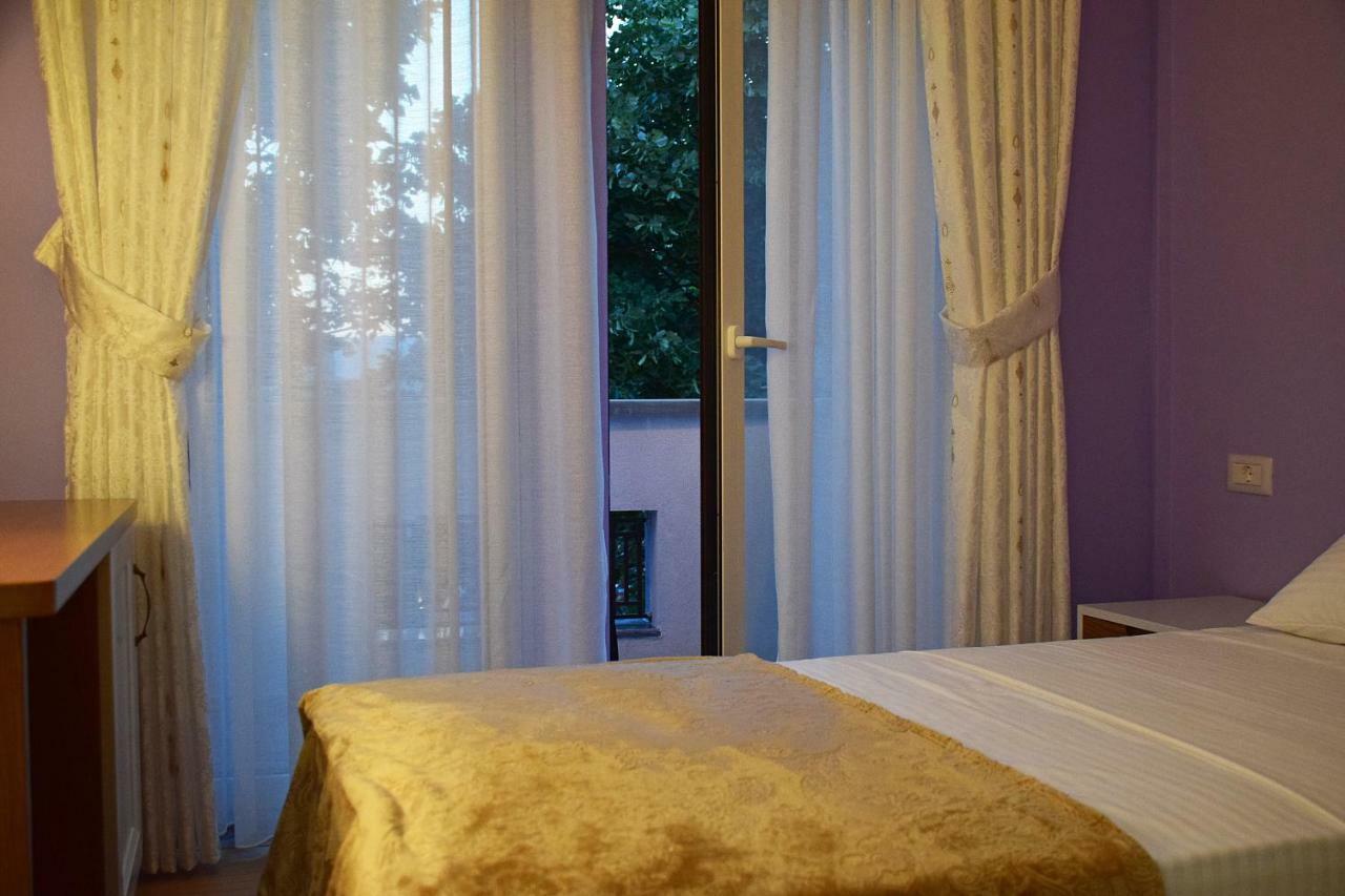 Eagles Philadelphia Bed & Breakfast Korce Bagian luar foto