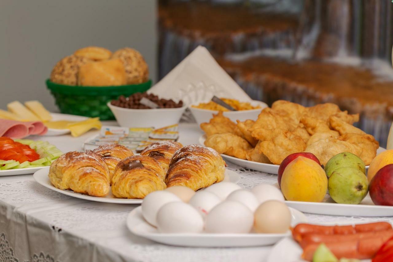 Eagles Philadelphia Bed & Breakfast Korce Bagian luar foto