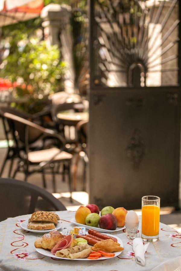 Eagles Philadelphia Bed & Breakfast Korce Bagian luar foto