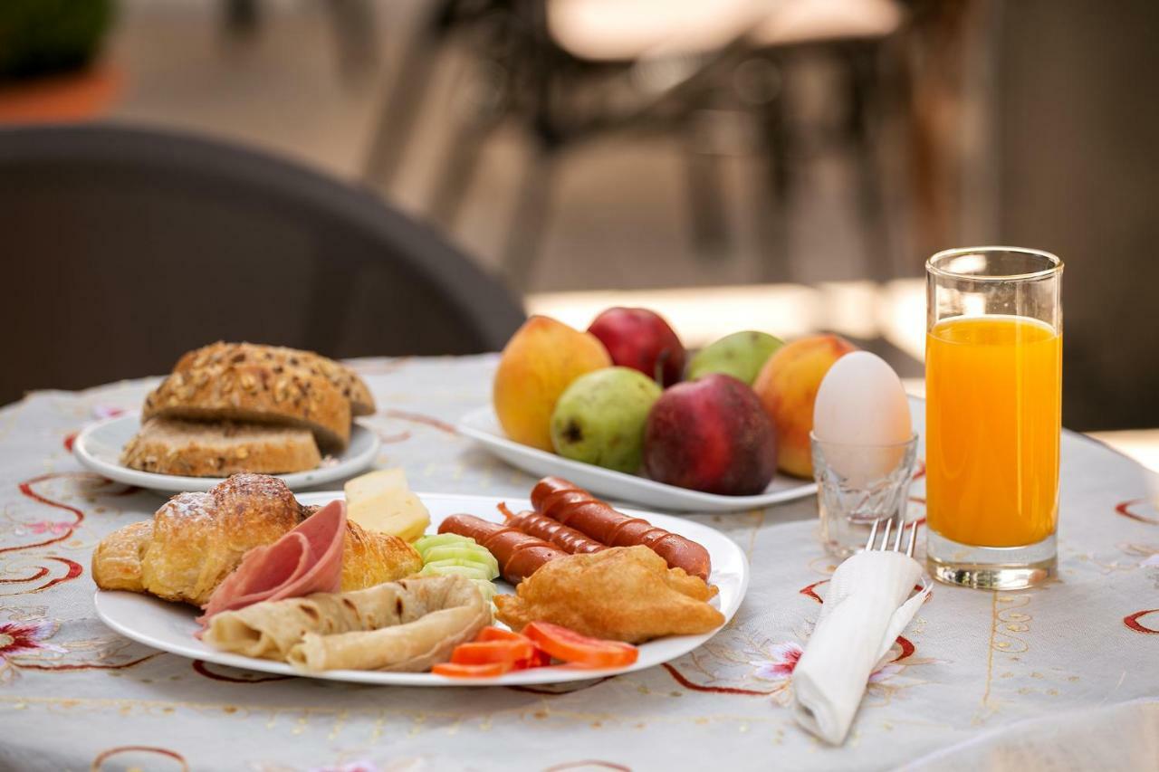 Eagles Philadelphia Bed & Breakfast Korce Bagian luar foto